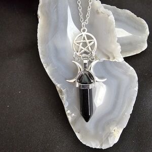 💥4 for $25💥 Point Penatacle Moon Black Onyx stone pendant Necklace